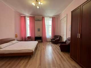 Гостиница Агни Санкт-Петербург Четырехкомнатная квартира с отдельным входом Невский 90-6